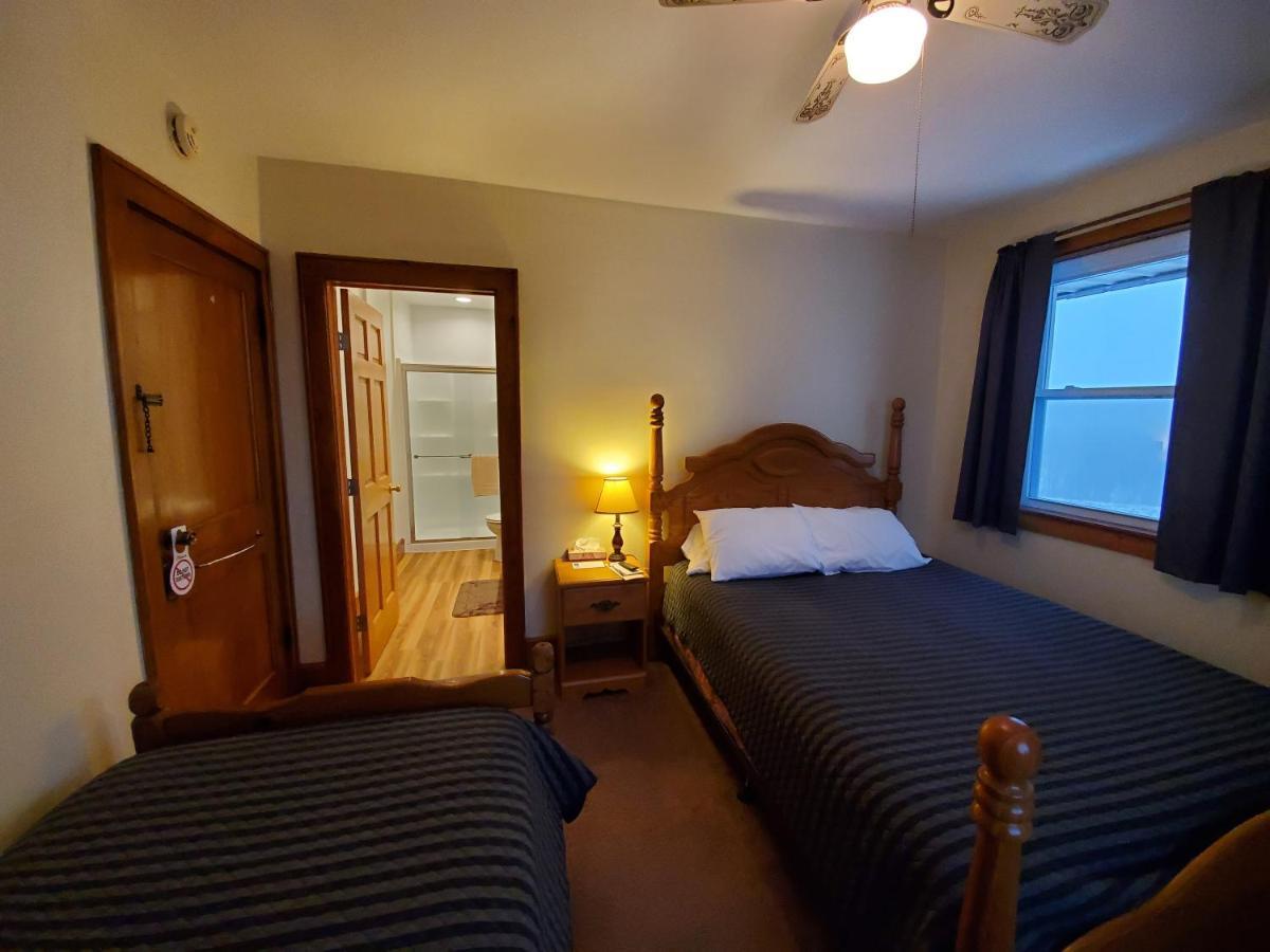 Lakewood Lodge & Restaurant Dış mekan fotoğraf